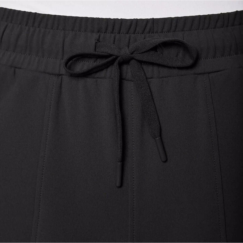 Mondetta Women's S Active Bermuda Shorts Wicking 9" Inseam Stretch Pockets NWT - Picture 3 of 11